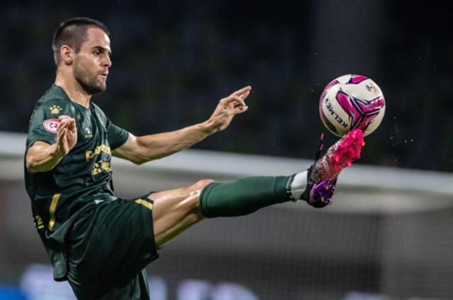 真人娱乐-浙江队长展望新赛季:欣慰俱乐部有野心 力争上游!