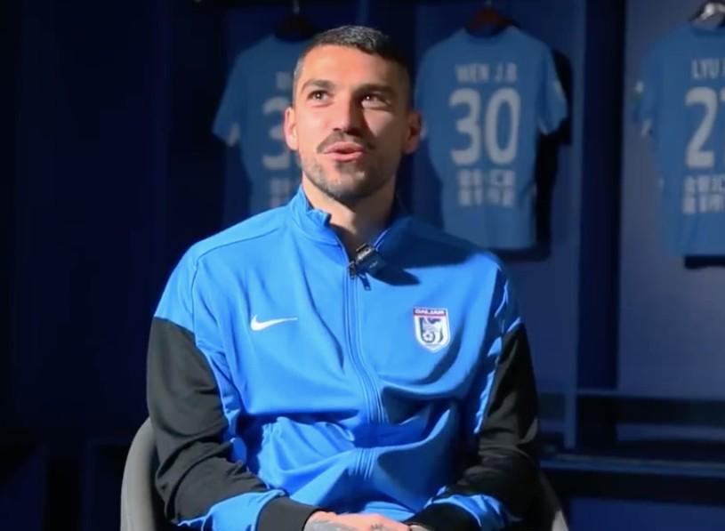 九游登录-斯坦丘：我了解大连的足球底蕴和主场氛围，我喜欢这里的宁静